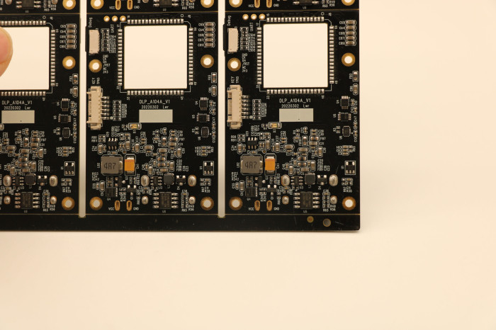 Qulified PCB SMT组装PCB原型组装制造服务