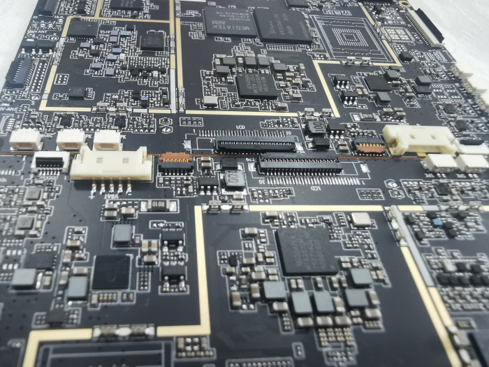 1.6mm Pcb Prototype Service Fr4 Smt Multilayer Pcb Manufacturer